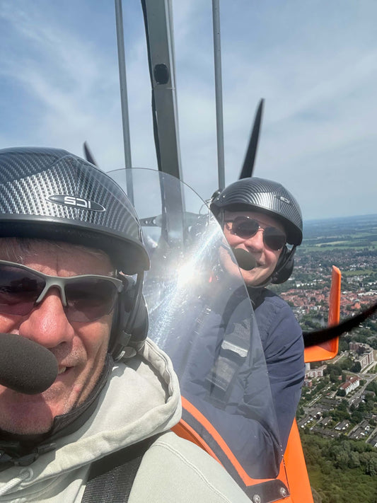 Über den Wolken ist die Freiheit grenzenlos: Warum ein Rundflug deine Seele befreit